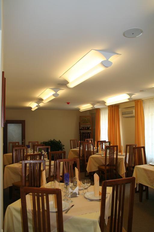 Baneasa Parc מלון בוקרשט
