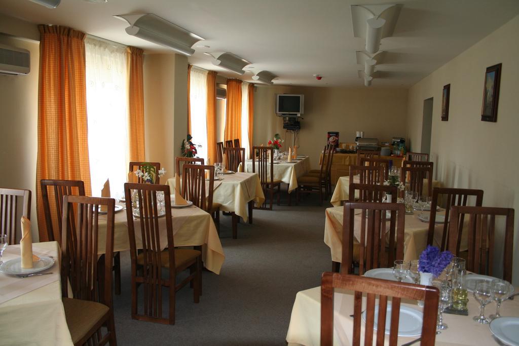 Baneasa Parc 3*