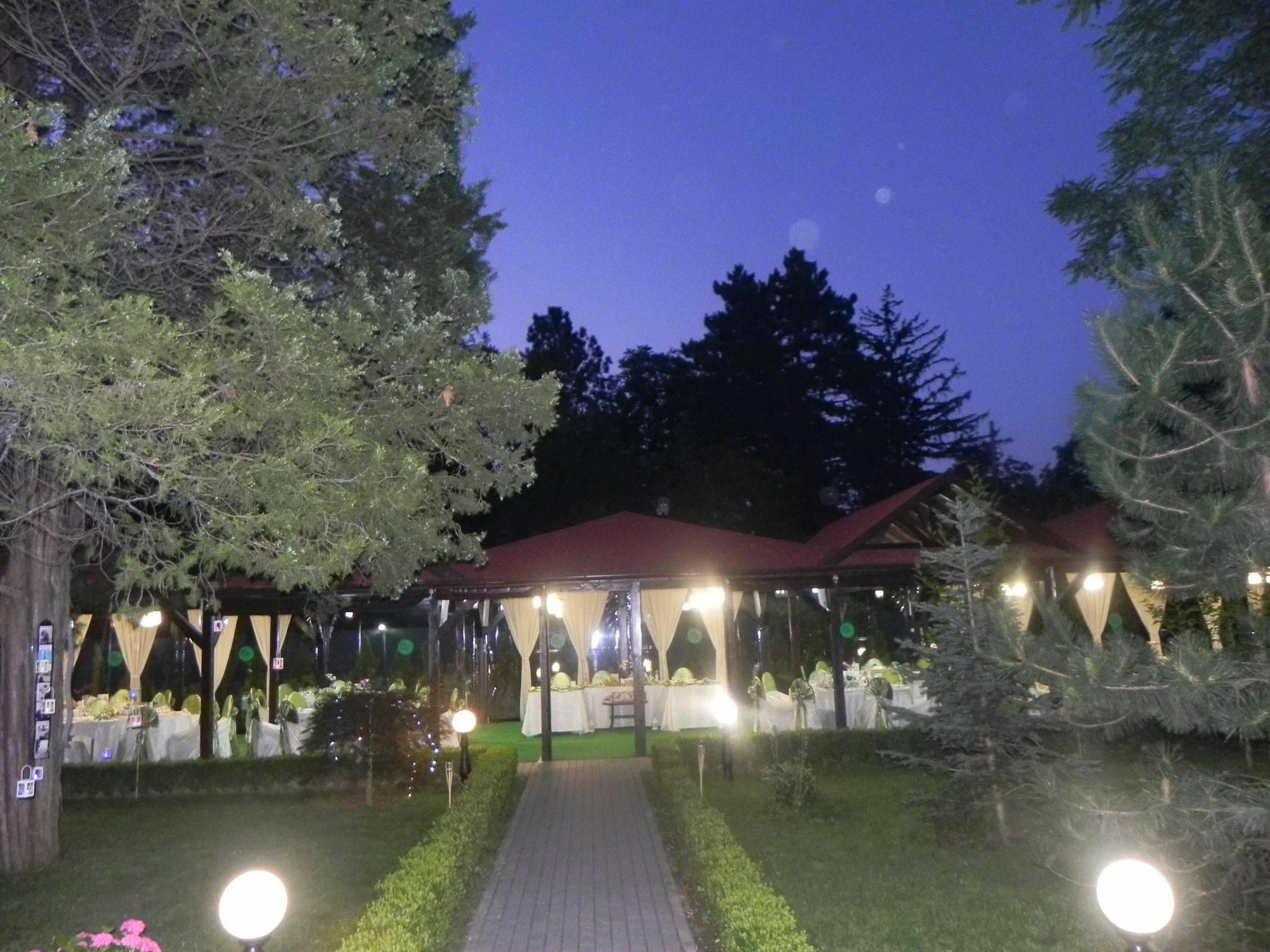 Baneasa Parc מלון
